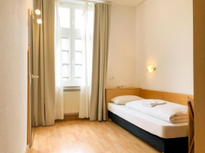 Отель Hotel Moon  Дюссельдорф
